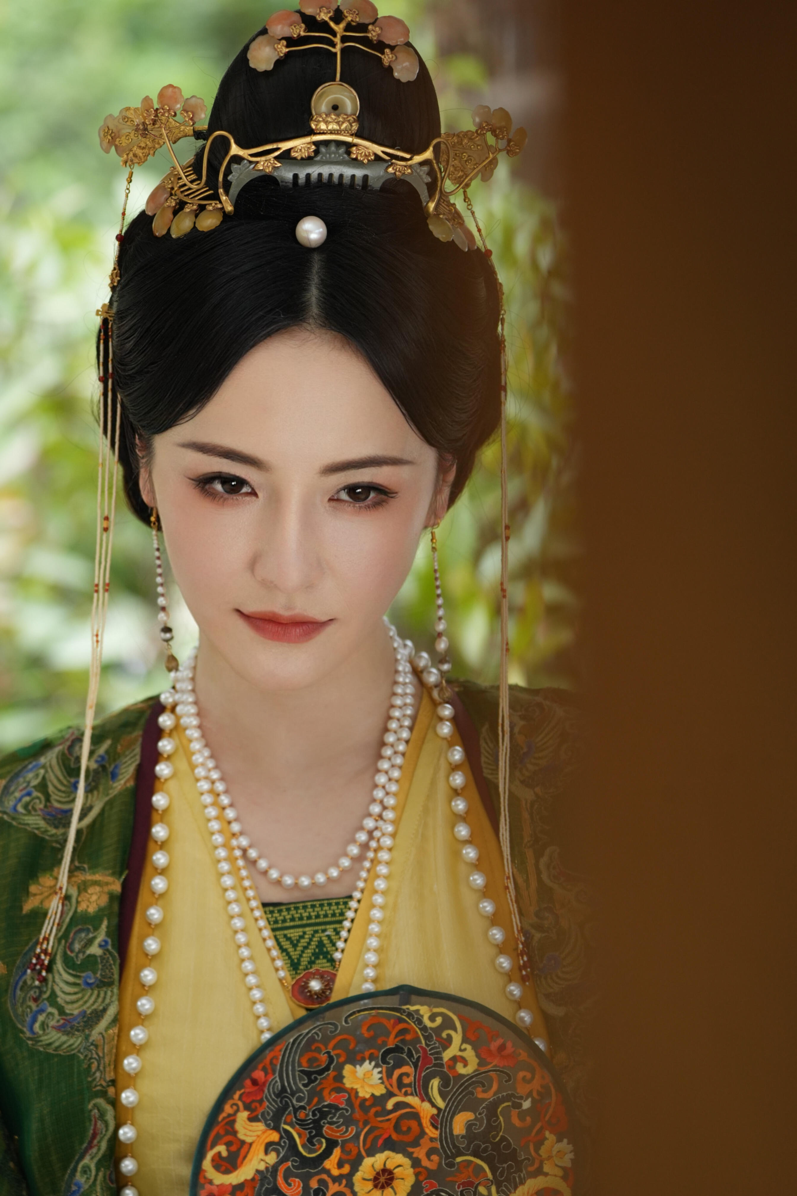 追《临江仙》追到上头，不禁想起去年夏天的《墨雨云间》。这两部剧对女性角色的刻画堪