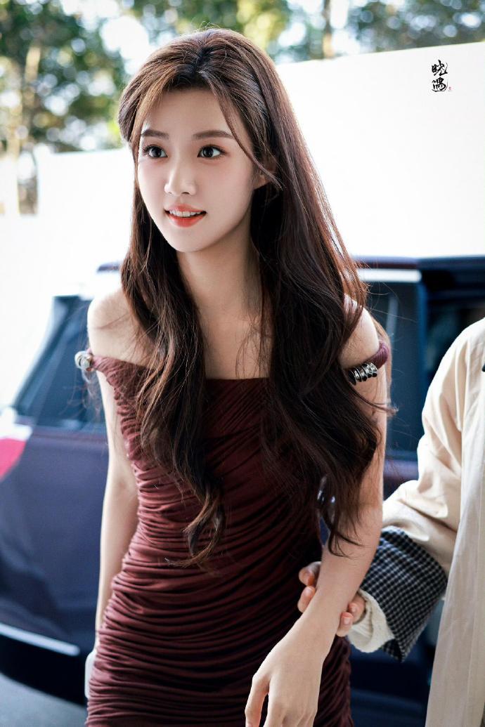 卢昱晓，有颜有身材，这谁看了不迷糊！
晒图笔记大赛