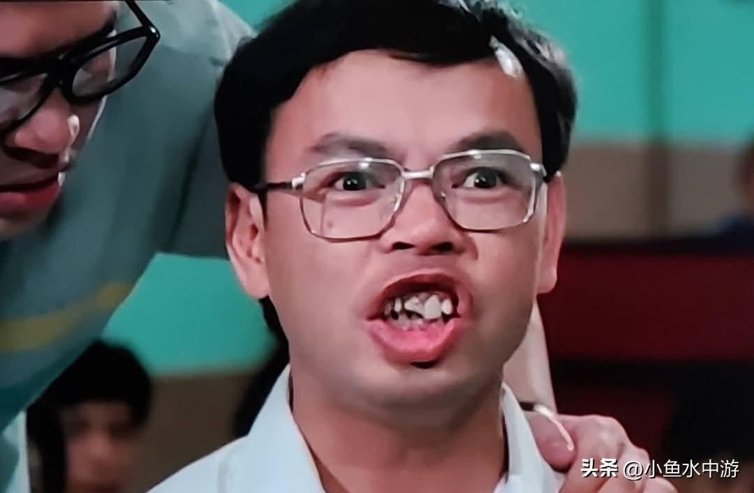 杨又祥曾是香港无线电视体育组的功臣之一，以其独特的喜剧感和“官话”演出著称，常与