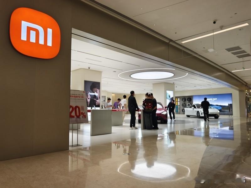 雷军坐不住了！小米汽车深陷“小字营销”“水军抹黑”风波，他直接开直播拆车“灭火”