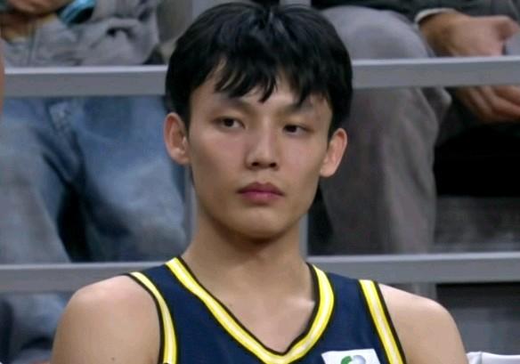 徐杰火线复出，状态太火爆了！！！

万万没想到：广东东阳光打北京北汽，徐杰被周琦