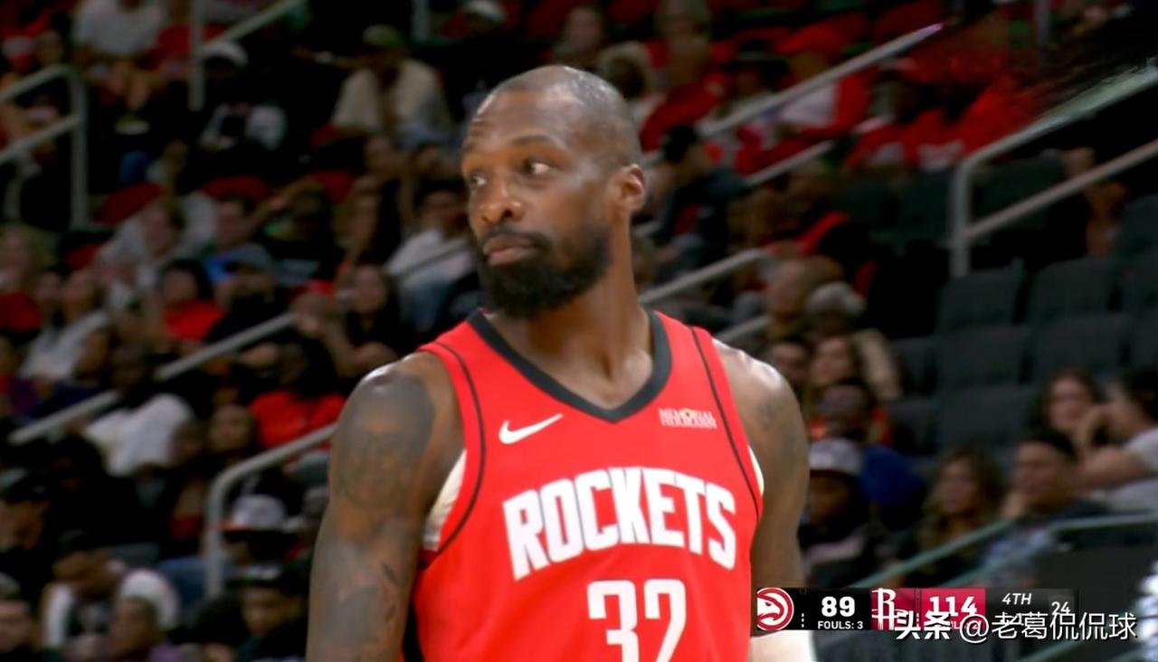 火箭老将杰夫-格林真是混吃等死啊！在今天火箭主场以117：95大胜老鹰的比赛中，