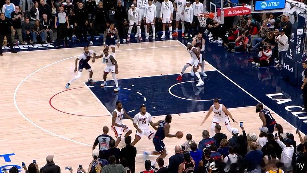 船记：昨天这一幕打雷霆的时候也发生过 ​​​