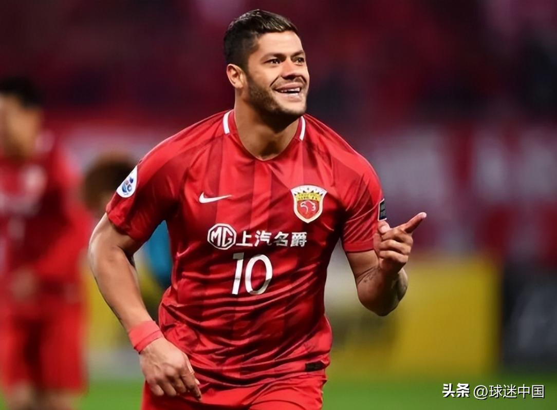 39岁绿巨人炸场！胡尔克帽子戏法，35米重炮任意球看呆所有人
 
2026年2月