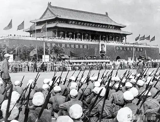 1949年新中国成立初期有多难？看看承认我们的国家就知道了。建国将近两个月后，仅