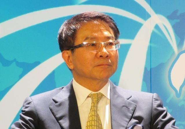 中美釜山会晤后的敏感时刻，赖清德的“政治导师”洪奇昌再次公开力劝：赖清德应“适时