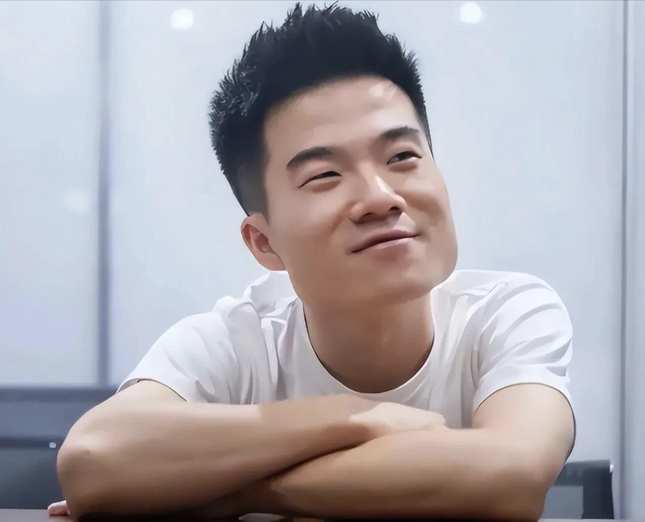 储殷一句话点醒我：
东方甄选不是没人情味，
是你不重要了……

储殷教授说了句大