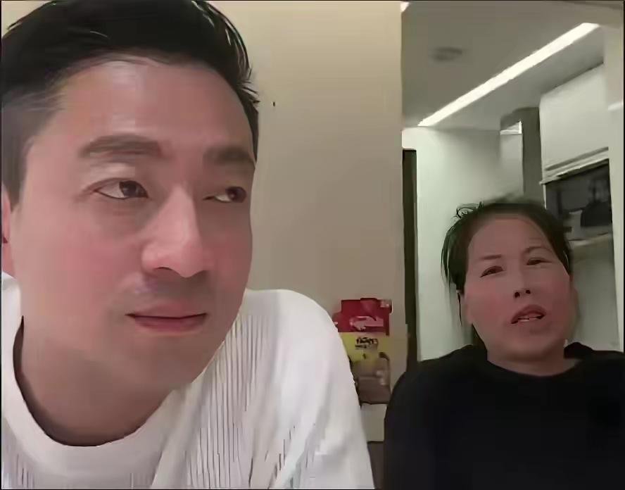 汪小菲家保姆小杨阿姨就是揣着明白装糊涂，其实汪家已经很明显是让她自己退出，而且也