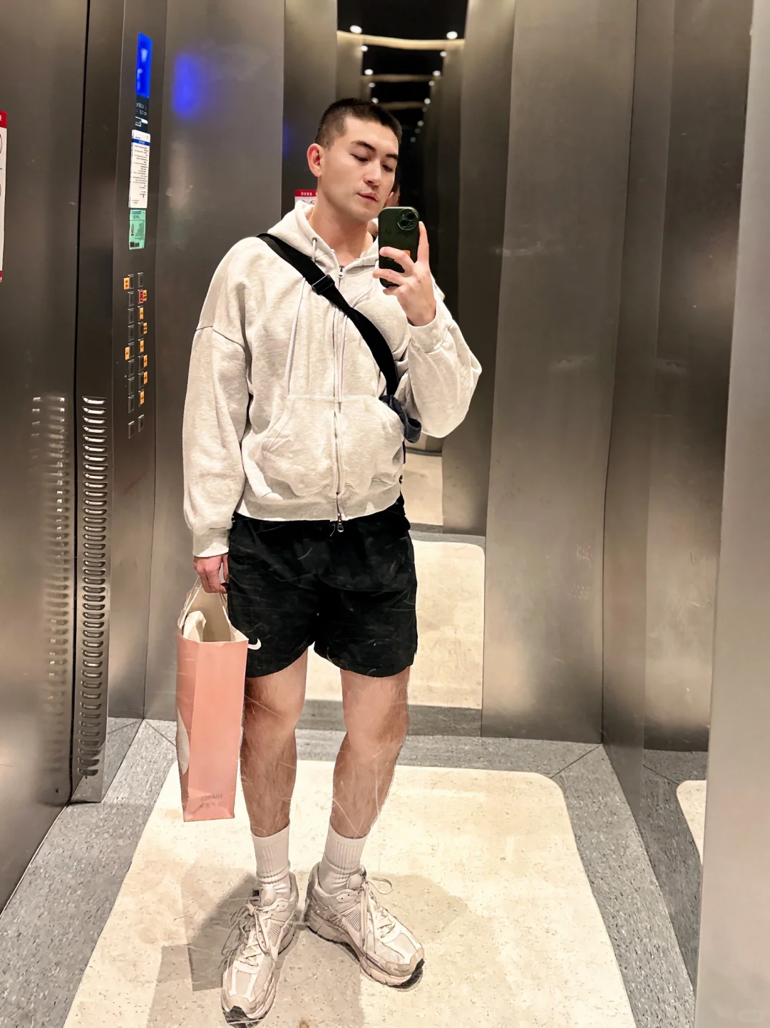 今天穿什么｜寸头男孩的健身穿搭