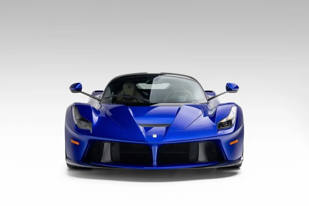 车市热门[超话] 稀有电光蓝（Blu Elettrico）涂装的LaFerrar