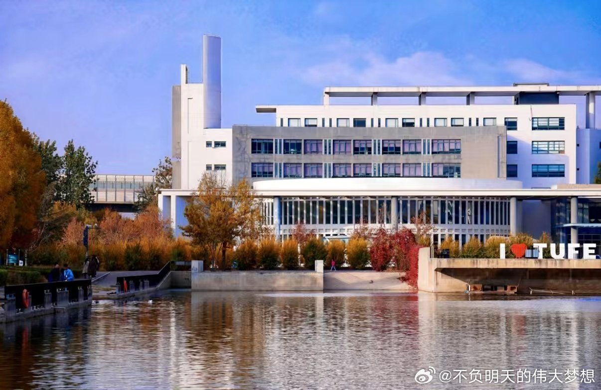 能给你撑腰的是稳定的情绪与持续的努力今夜放下焦虑，养足精神明天继续向阳而行☀️晚