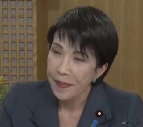 高市早苗拉拢中亚，说白了就是想在大国博弈里插一脚！中亚地处欧亚腹地，一直是中俄影