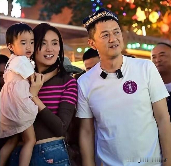 李亚鹏和娇妻海哈金喜离婚，一点也都不觉得意外！
刚刚，网上看到李亚鹏和海哈金喜离