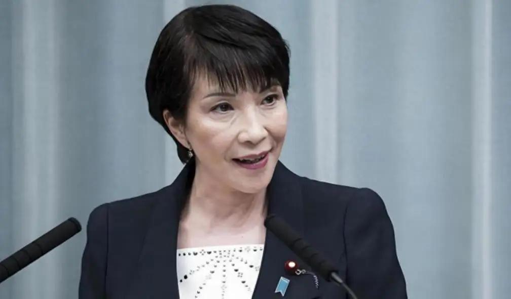 “措辞升级！”中国官媒把高市早苗称作“四大毒土”，日本右翼却先窝里反；11月19