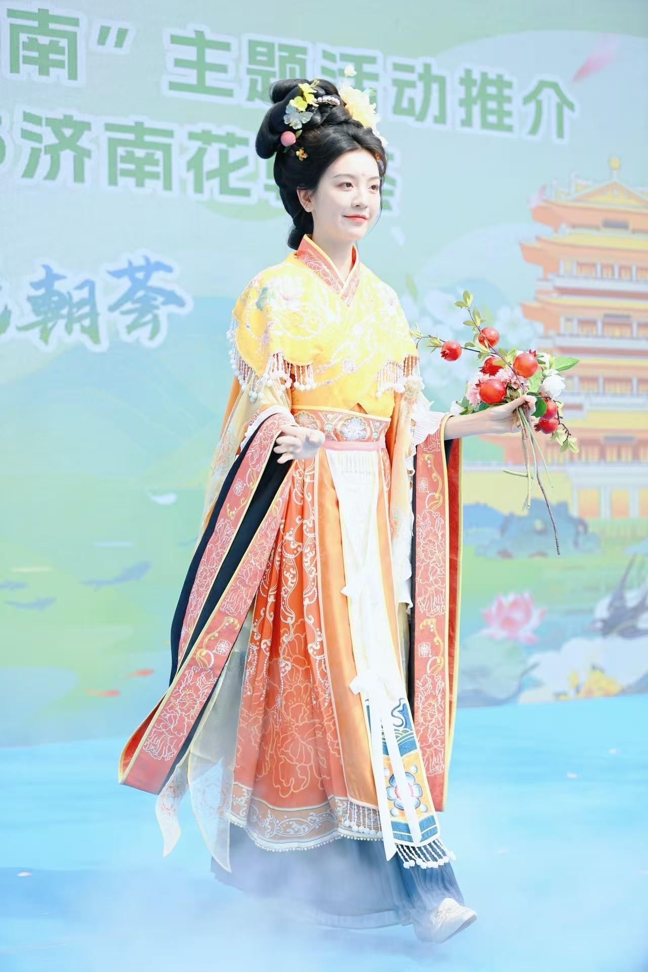 3月28日上午，2026“一年四季·泉在济南”主题活动推介暨春游花朝·2026济