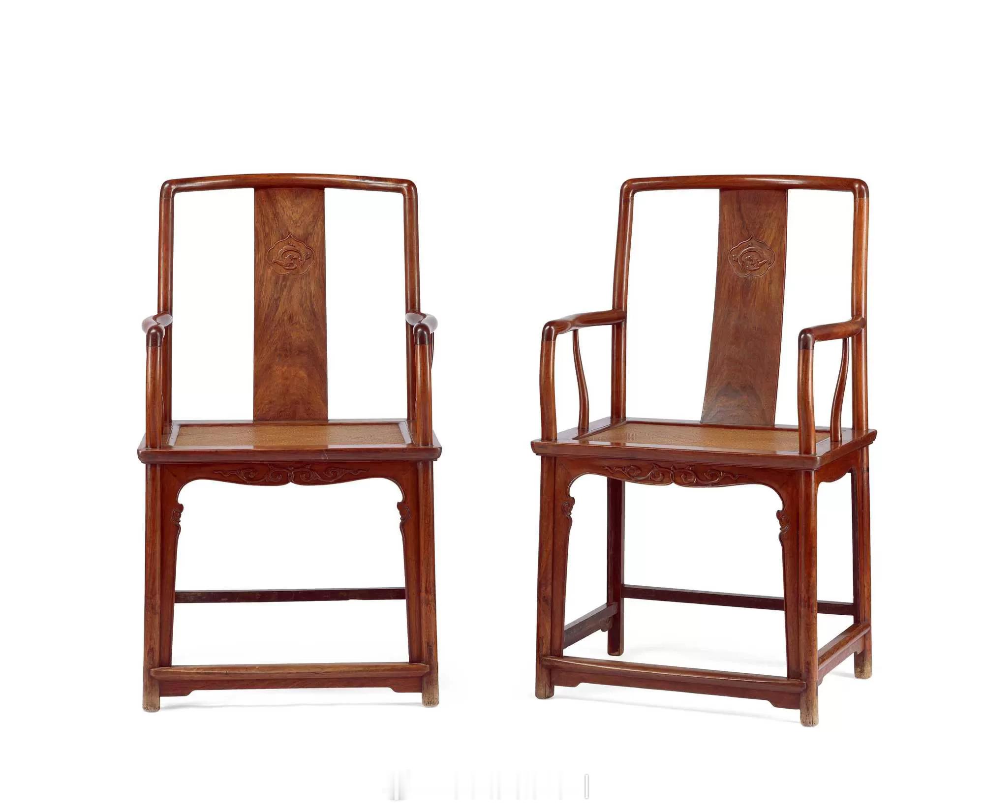 悦木集 | 清早期 黄花梨团螭纹南官帽椅 （一对）黄花梨官帽椅成对，尺寸阔绰，造