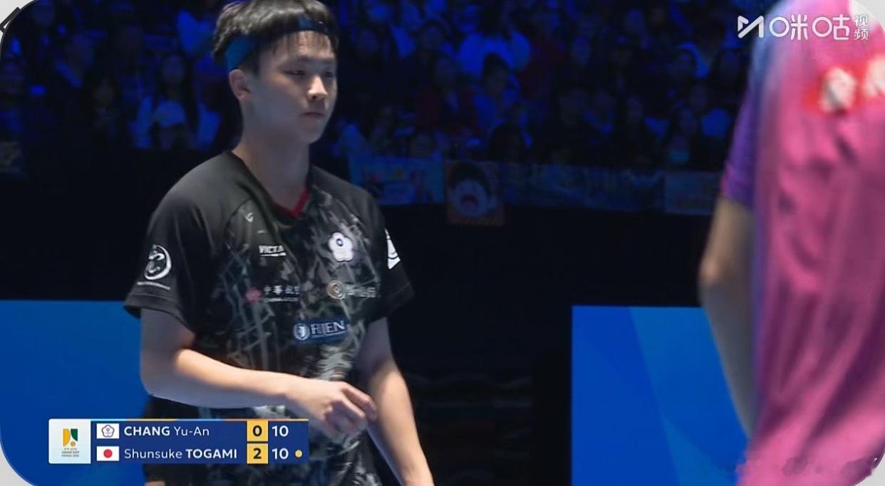 户上隼辅3-0张佑安这局张佑安有点机会但是没把握住 