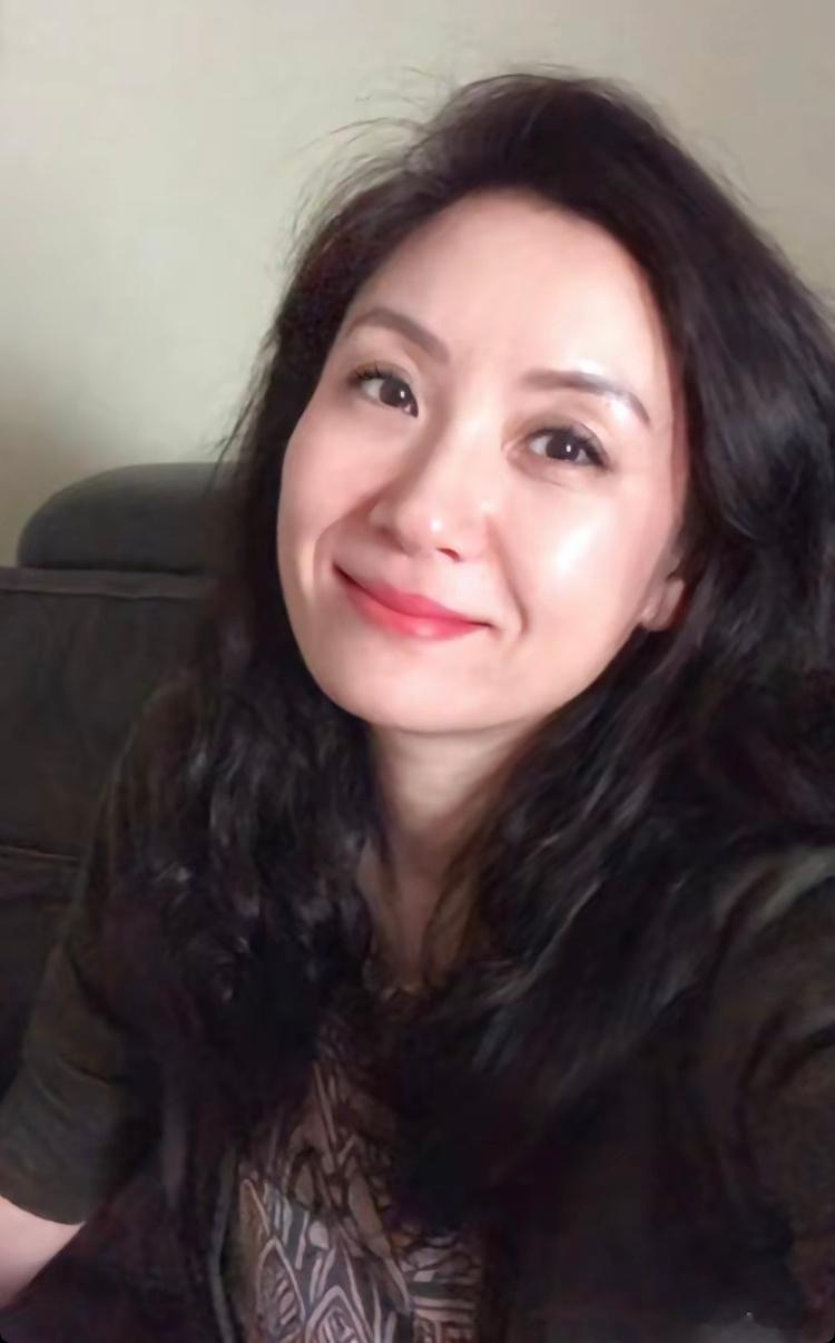 阿姨的美是时光雕刻的美阿姨的风韵是小伙纸的梦 ​​​