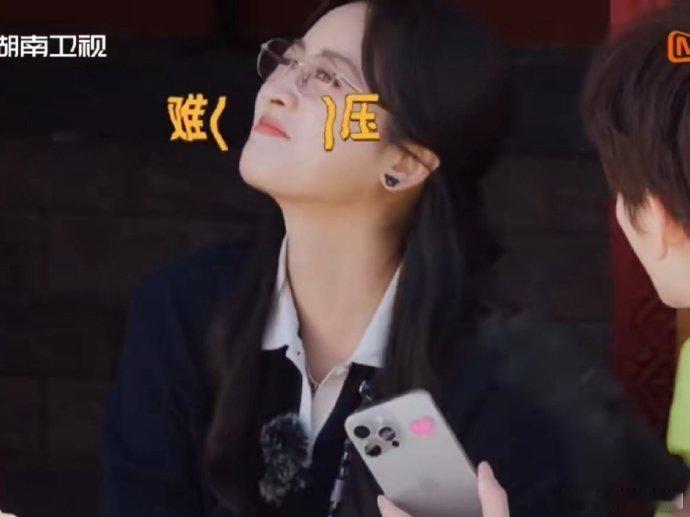 翟潇闻[超话]沈月翟潇闻算账嘴角比AK还难压中餐厅沈月翟潇闻首次摆摊就赢麻了！8