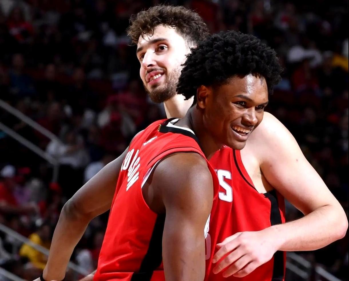 kd最近轮休那场，申京39分带队赢了东部倒一的步行者，还是打到关键时刻才分出胜负