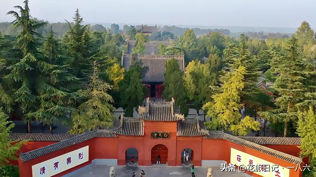 ✨为啥佛教寺庙飞檐翘角，基督教堂冲上天，清真寺带大圆顶？真相藏着信仰密码，看完旅