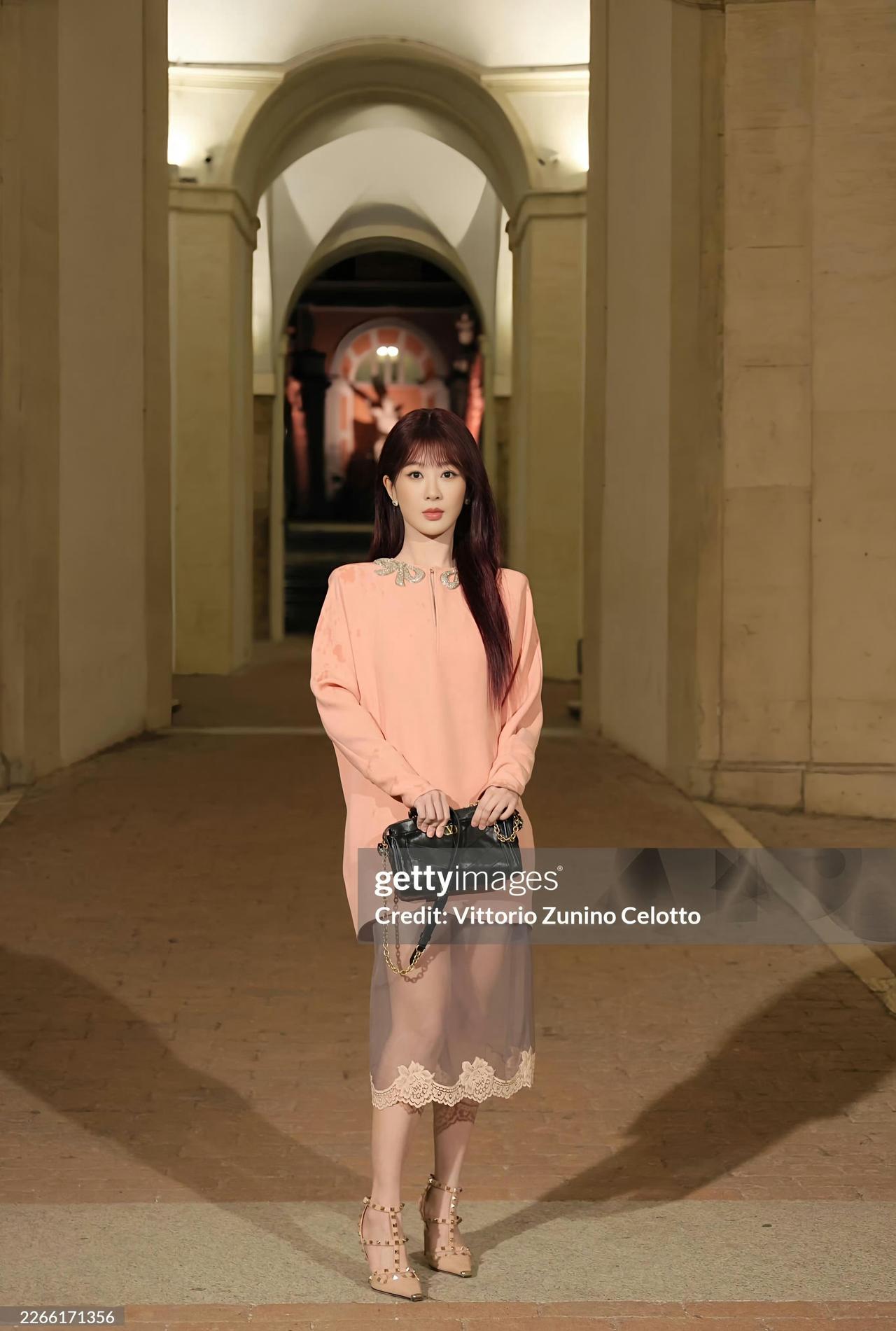 杨紫 ︴「罗马时装周」🩷🩷
•
杨紫杨紫超话杨紫罗马看秀G社生图杨紫不染发是