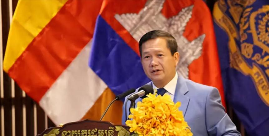 柬埔寨顶不住了！柬泰边境开火第一天，洪玛奈就向联合国求救！外界一看才明白：真的顶