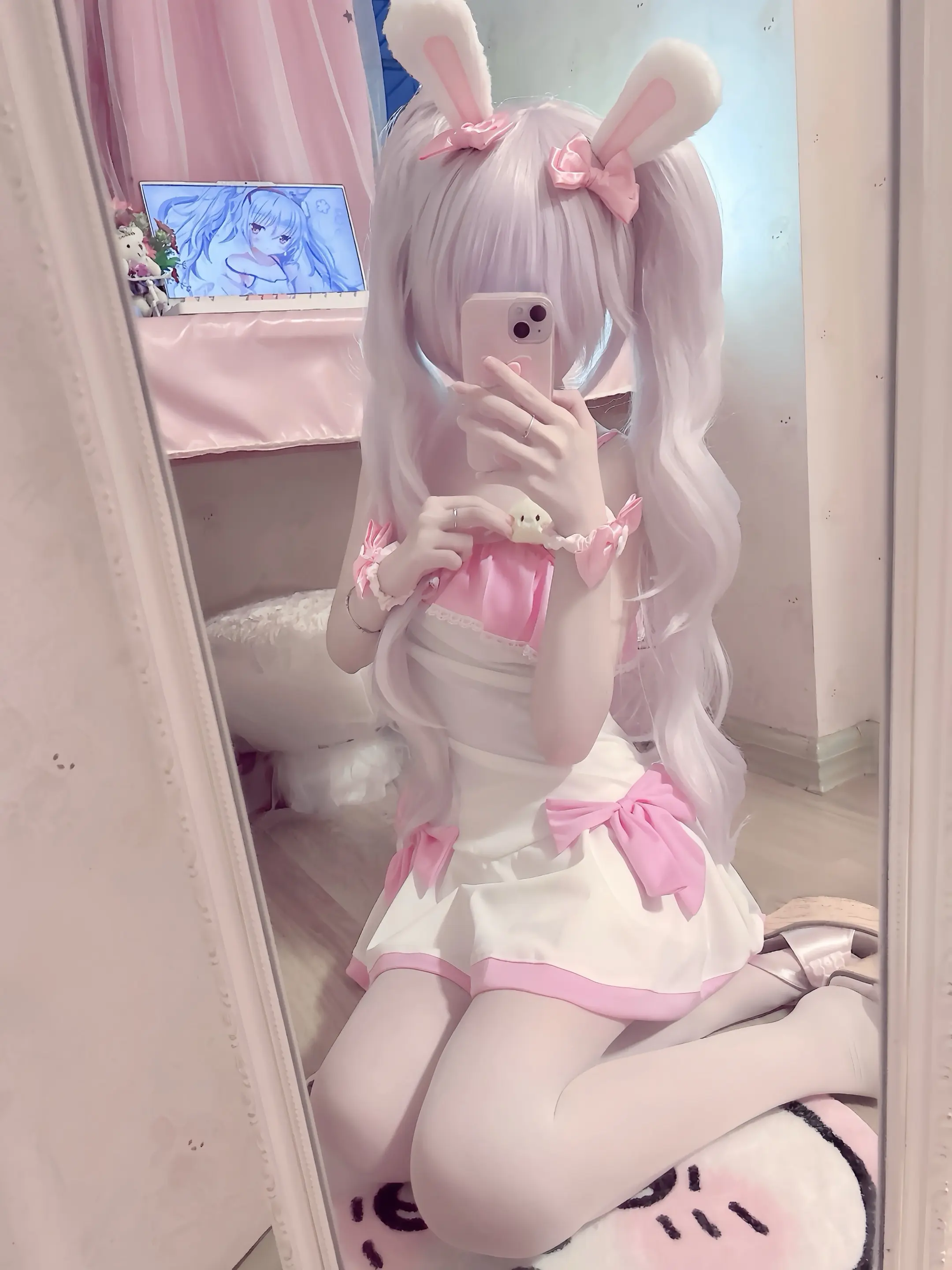 谢谢你的兔耳朵，可我本来就是兔兔呀！