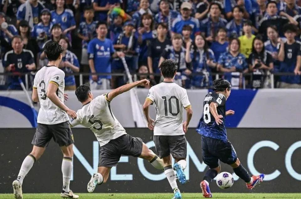 世预赛18强赛，国足主场打日本🇯🇵，预计结果会是:

1、国足0:3输球。