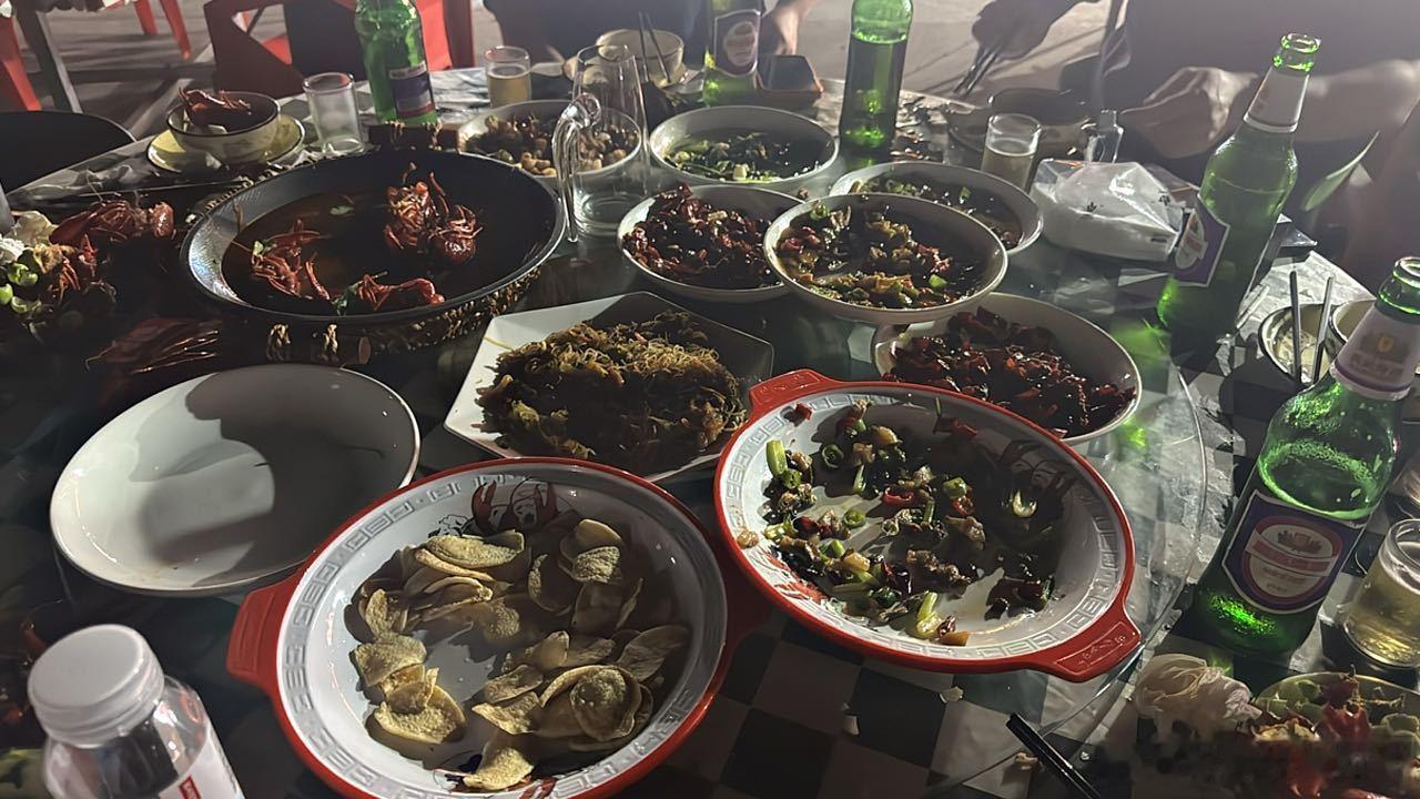 吃饱喝撑 