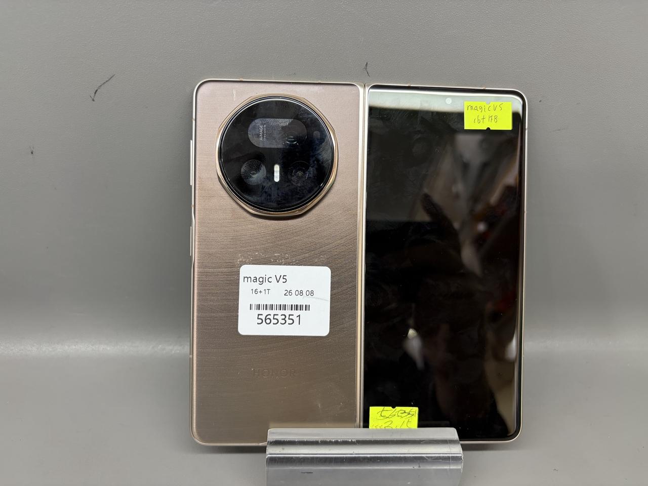 荣耀magicV5 16+1tb
成色99靓机，在保26.8.8全国联保，刚上市