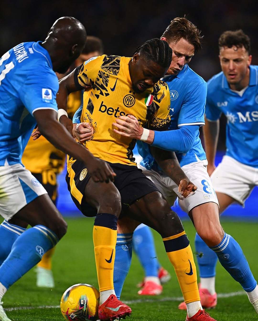 25/3/1 马库斯-图拉姆社媒更新：⚔️ 法国球员动态  那不勒斯1比1国际米