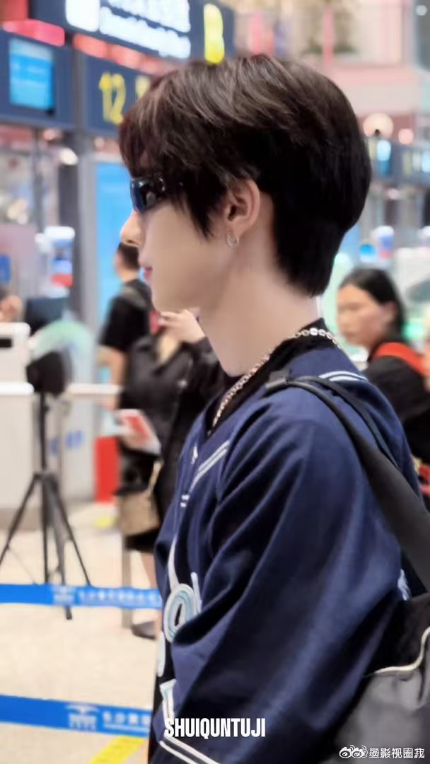 赵昭仪说颜安穿了艘战舰伦敦合伙人 伦敦合伙人爆笑名场面！颜安脚踩巨型雷霆大船出场