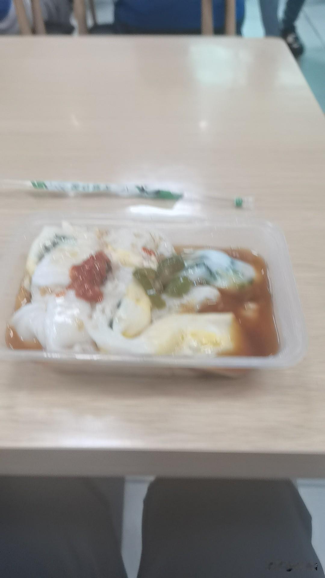 真的有点心累，负债这条路很难，老公又一张银行卡被冻结了。
 
本来就背负一堆债务