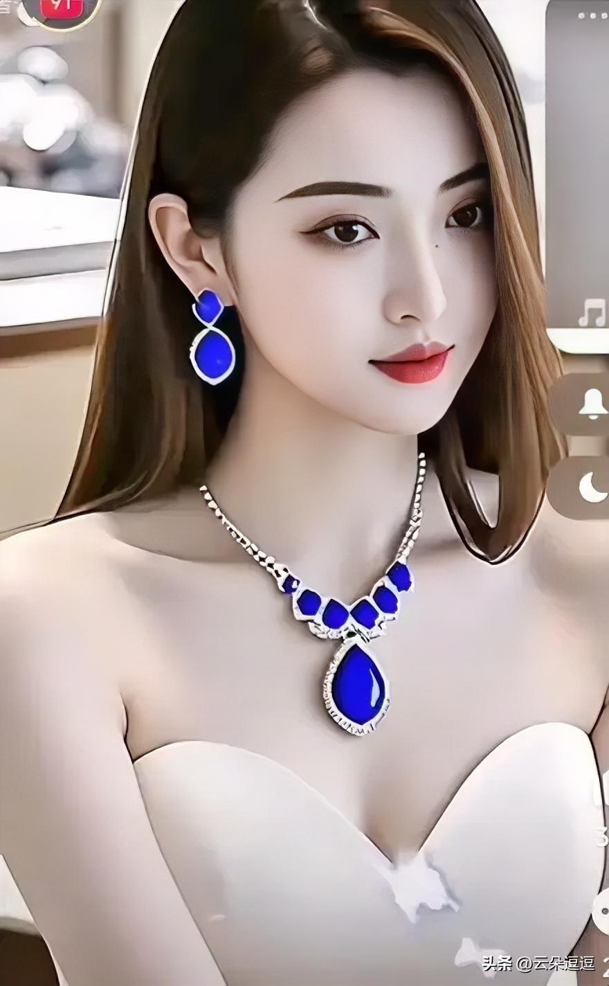 优雅蓝宝石耳环，闪耀你的每一个瞬间！💎✨