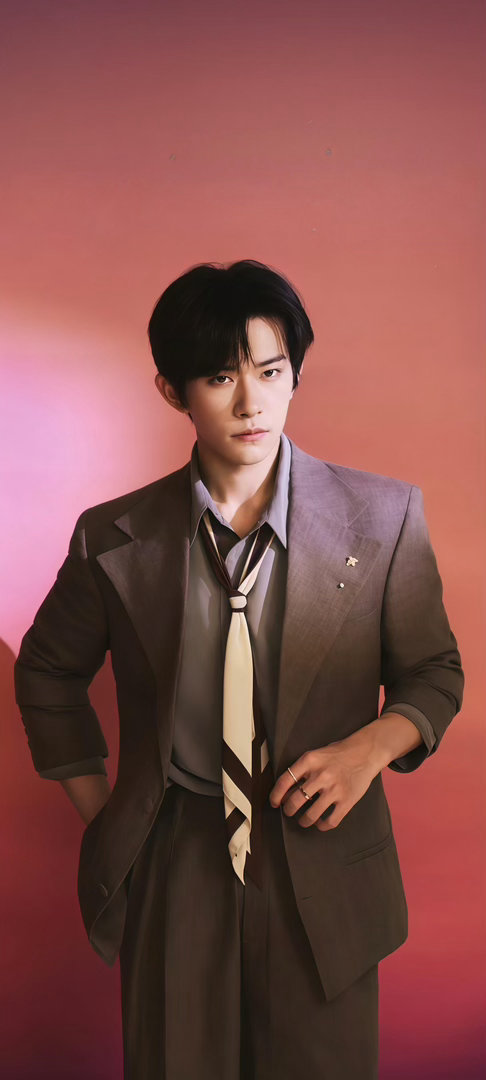 不再依赖易烊千玺算长大了吗 为什么要长大？离开了易烊千玺谁还把我们当小孩宠啊！他