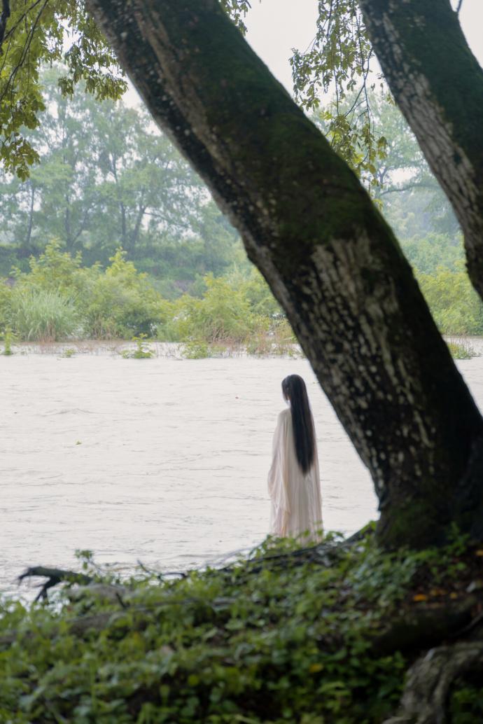 墨雨云间这么对姜梨，杨超越这剧里是真不错，这才是姜梨的年纪和状态，女演员到什么年