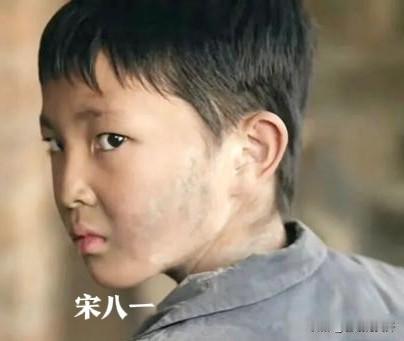 《主角》为什么把三个孩子的命运写得如此悲惨？
      成年人的悲剧咱先不说，