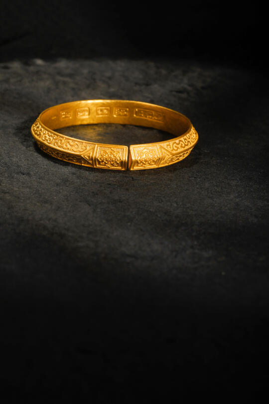还得是錾刻金镯儿实实在在