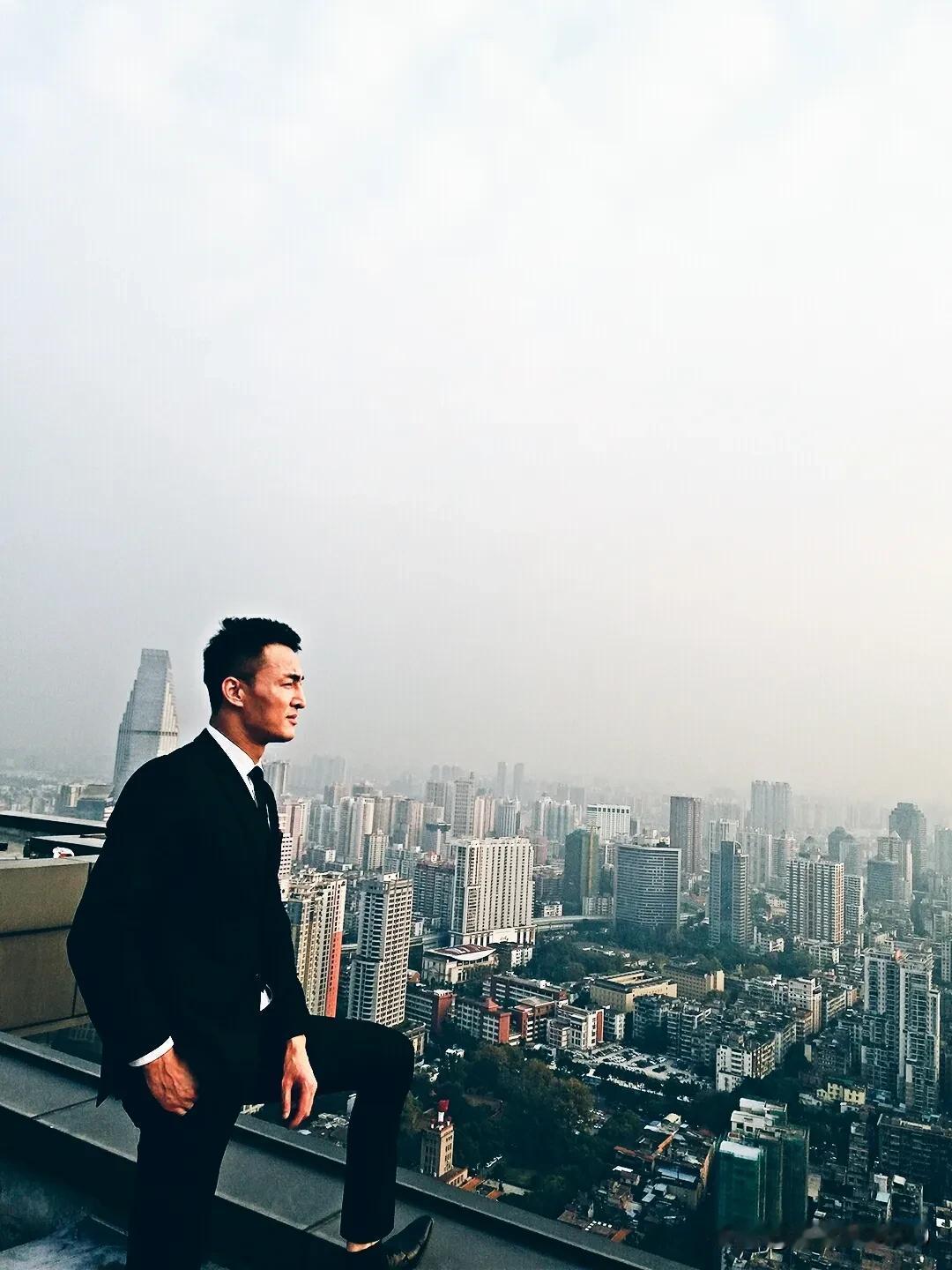 避免这四大人生误区，是我们成长中的重要一环：

1. 对于糊涂的人，保持谨慎的沟