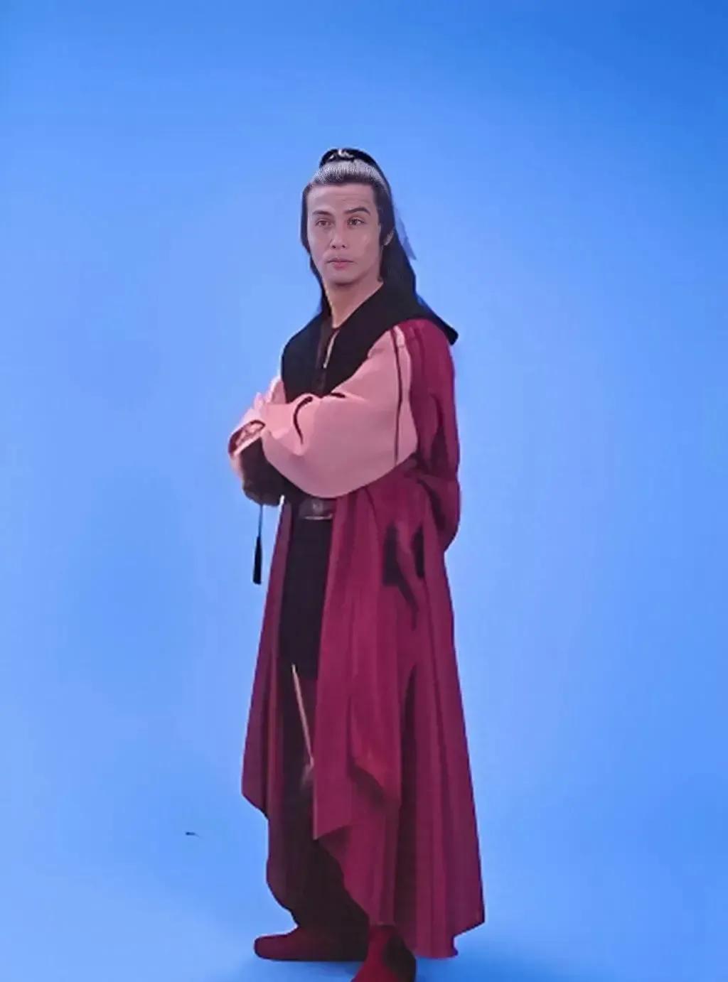 古龙小说改编的TVB武侠剧，哪部最经典？《楚留香传奇》凭借郑少秋的精湛演技和豪华
