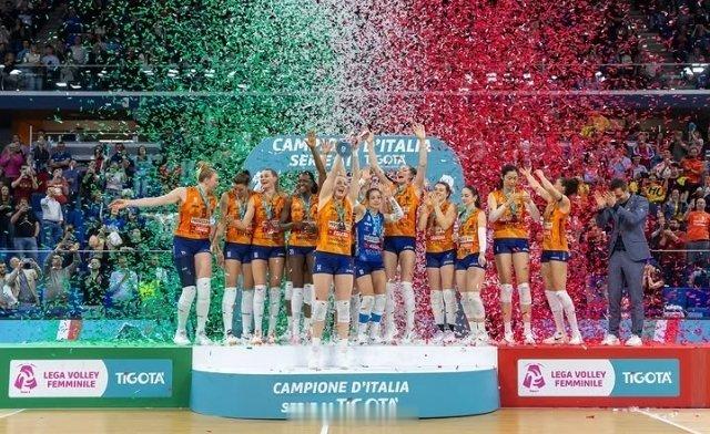 朱婷 🏆🏆🏆开心开心🎉🎉🎉朱婷意大利联赛夺冠朱婷留洋第七季