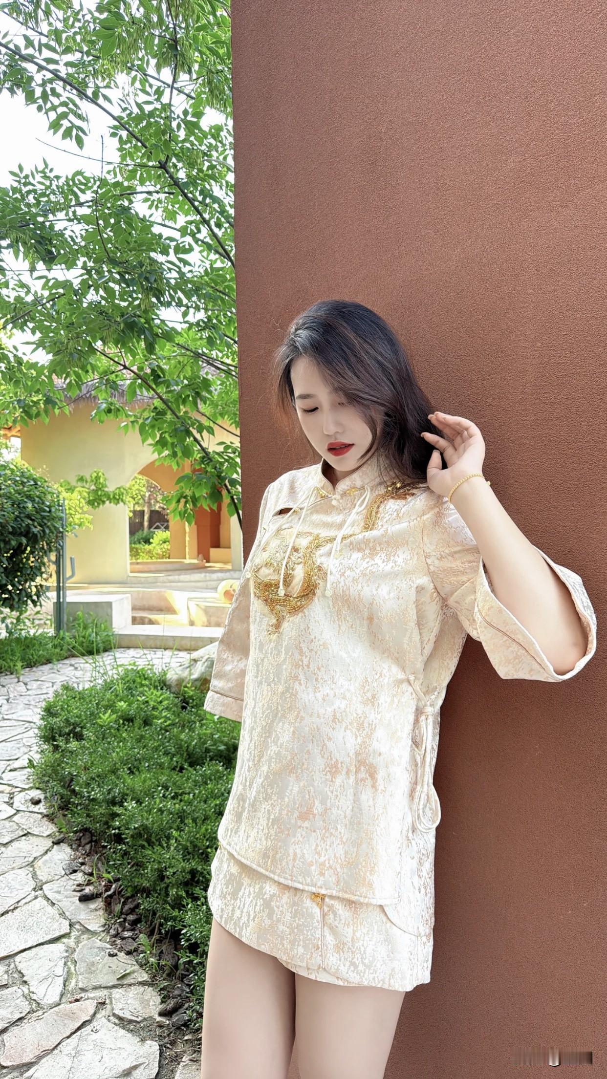 怎样穿搭才有女王范?