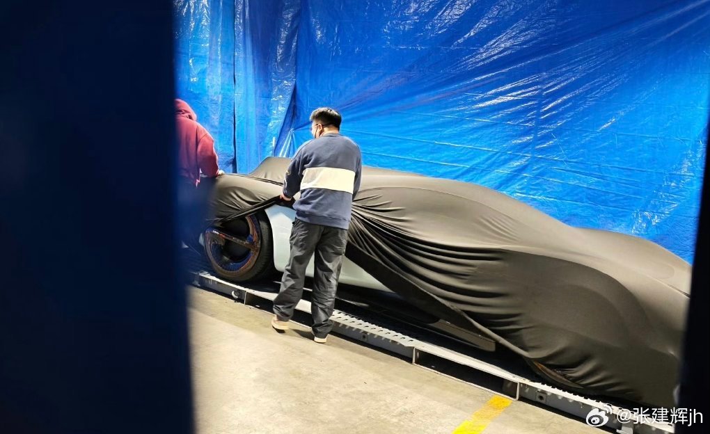 雷总都说了明天见，小米超跑概念车基本是稳了，nbnb小米超跑小米汽车预告图