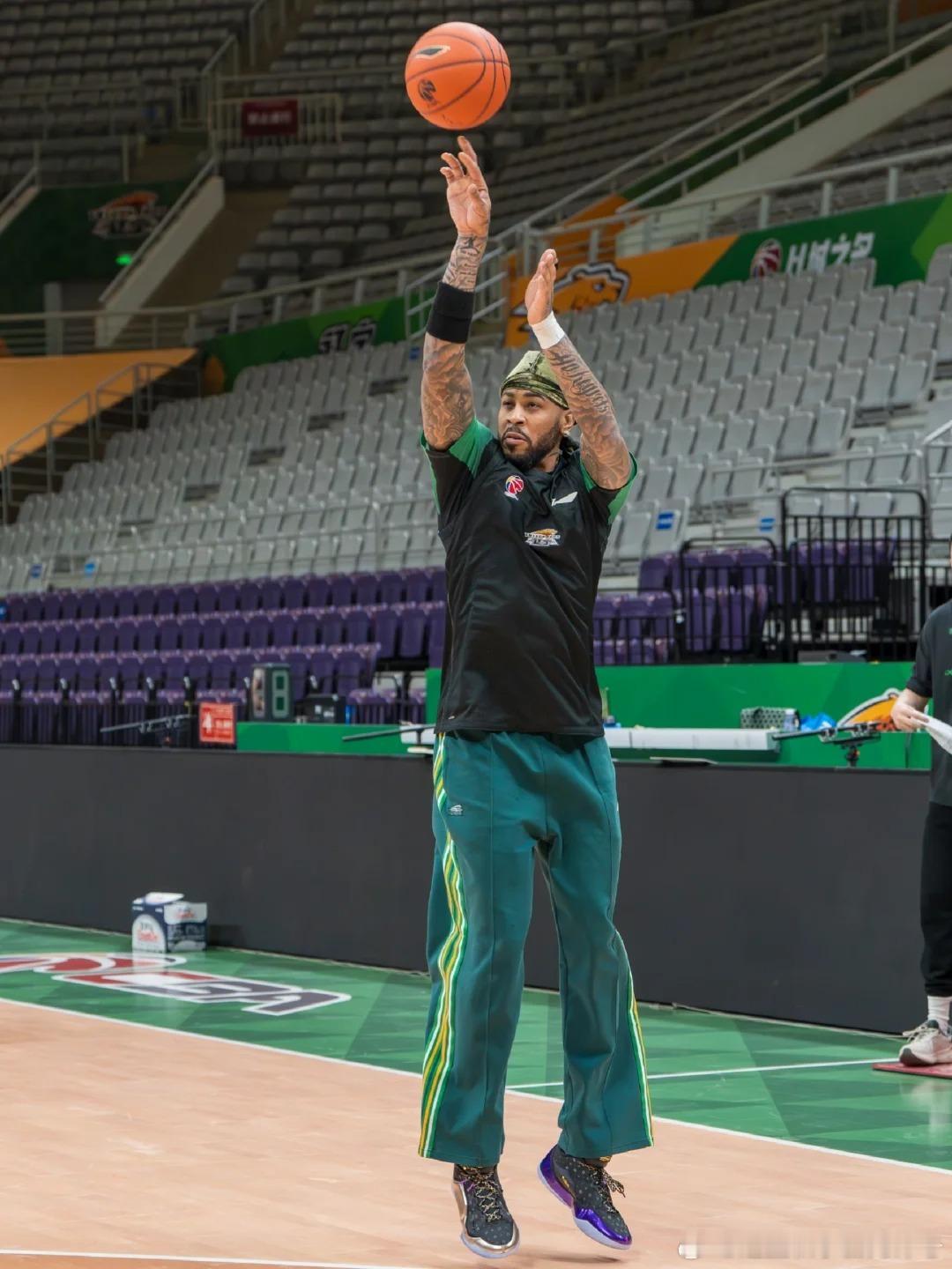 不要受伤！不要受伤！不要受伤！7天时间，4场比赛，连续从南到北（杭州-北京-深圳