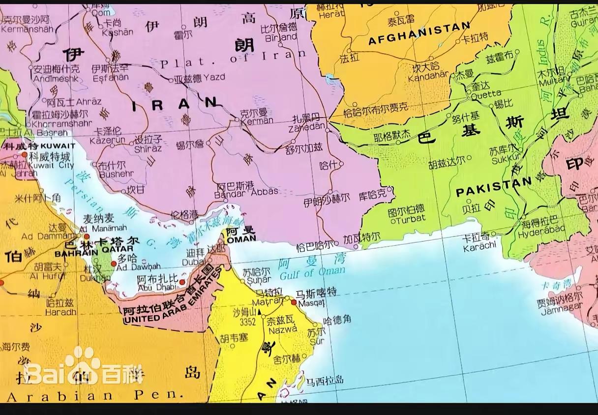 这几天，锁海封江的话题真是不少。

相比之下，图门江架公路桥的新闻自然被美伊分别