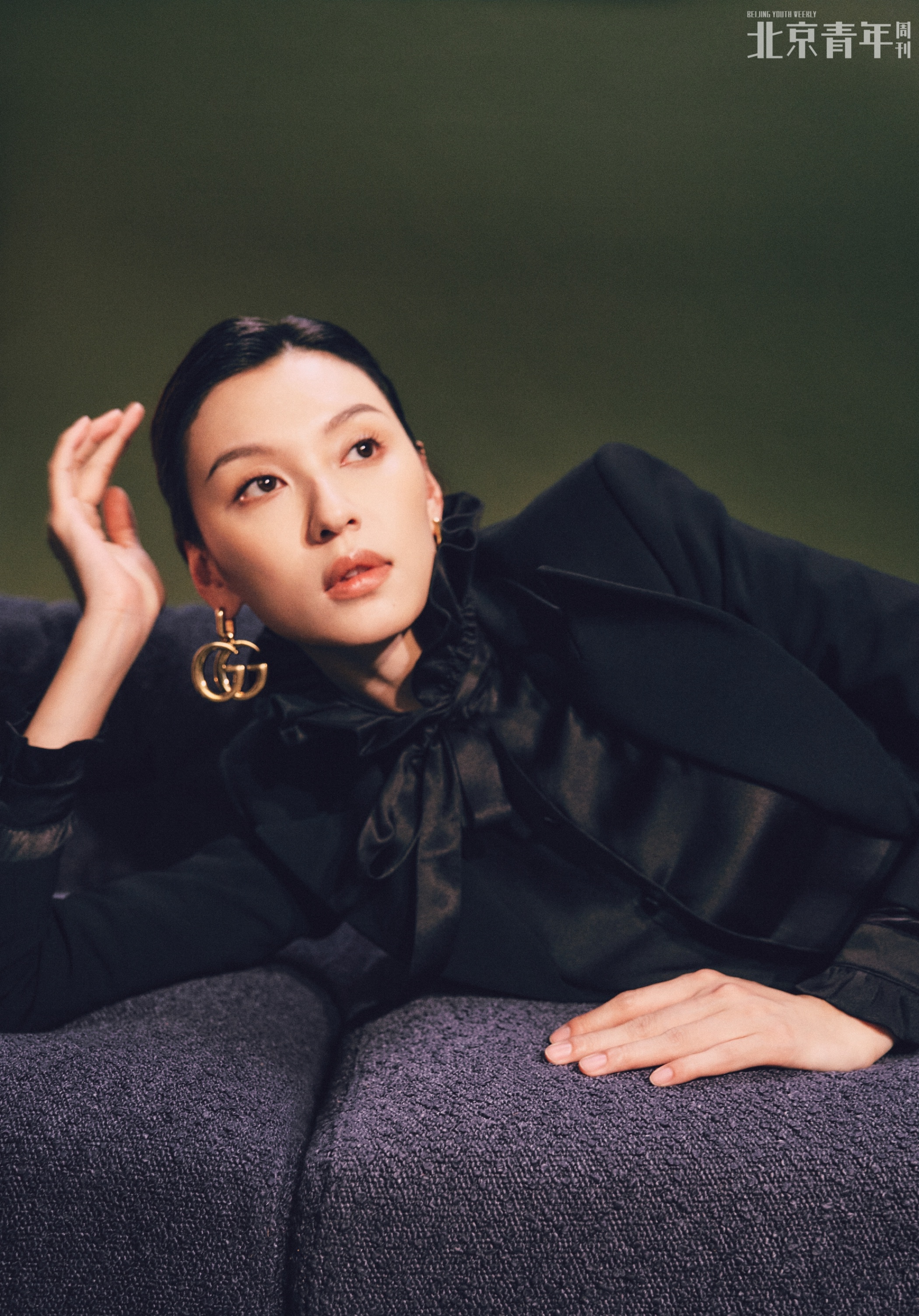 反差感阮若兰上线！王丹妮作为女主角的五一档电影《寒战1994》票房口碑双丰收，刷