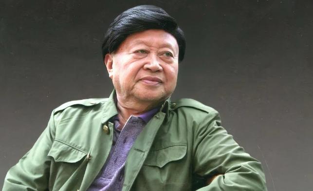 1972年，一次文艺晚会结束后，周总理问工作人员：“节目单上为什么没有《洗衣歌》