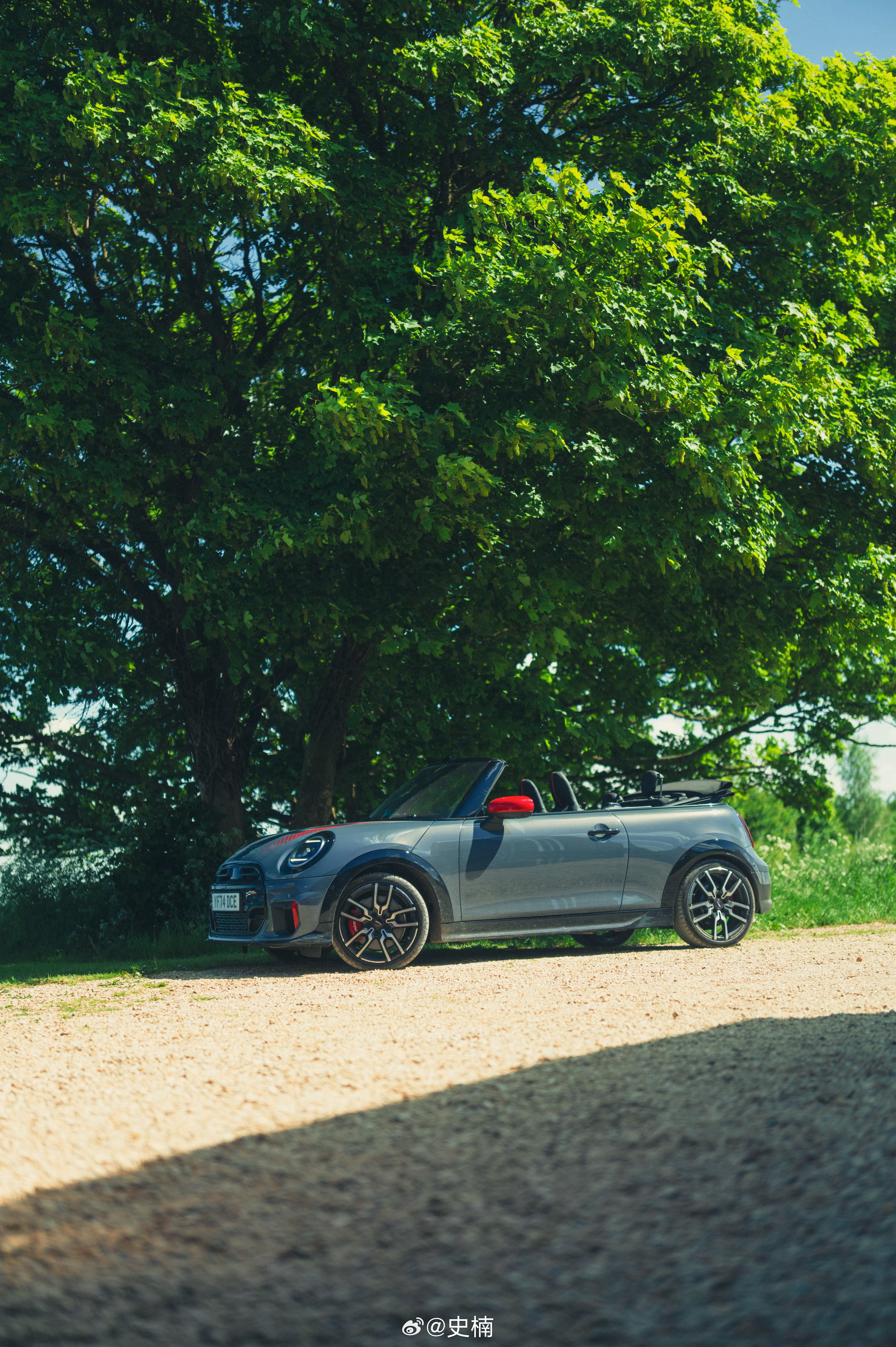 没想到啊，2025 年MINI 最出色的颜色竟然是…白色我心里的 MINI 理想