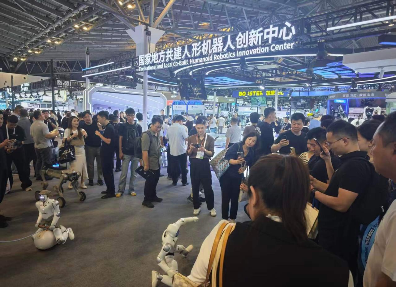 再也不怕核心零部件断供！国产谐波、RV减速器性能追平国际一线，伺服系统精准控速，
